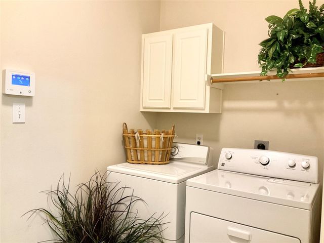 186 N Valley Oaks Circle, The Woodlands, TX 77382