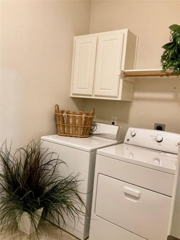 186 N Valley Oaks Circle, The Woodlands, TX 77382