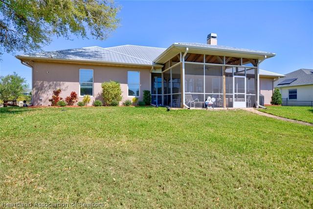 12 Diamond Bay Drive, Lake Placid, FL 33852