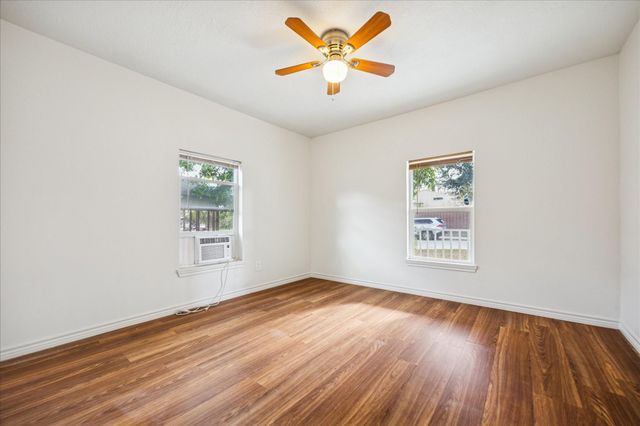 7933 Elwood Street, Houston, TX 77012