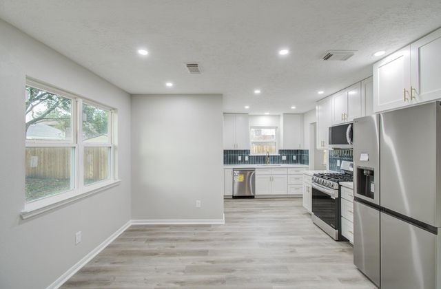 2110 Westminister Street, Pearland, TX 77581