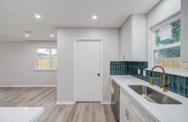 2110 Westminister Street, Pearland, TX 77581