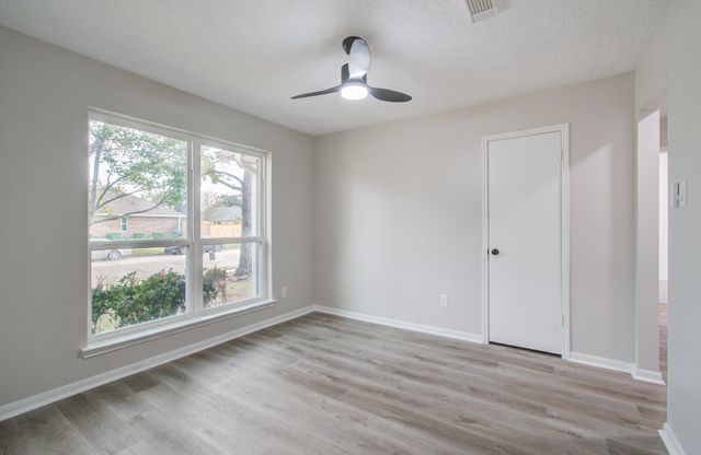 2110 Westminister Street, Pearland, TX 77581