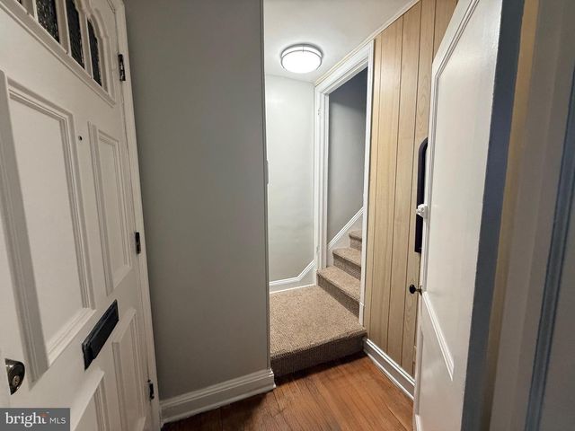 829 N CHAPEL GATE LN, Baltimore, MD 21229