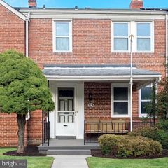 829 N CHAPEL GATE LN, Baltimore, MD 21229