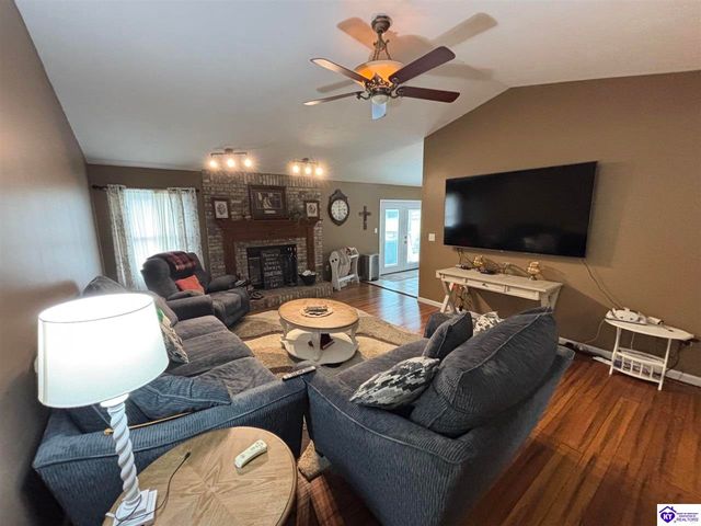 1380 Buck Knobs Road, Ekron, KY 40117