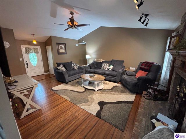1380 Buck Knobs Road, Ekron, KY 40117