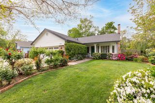 2431 Shoreline Dr, Napa, CA 94558