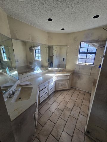 1202 Fawn Ridge Drive, Duncanville, TX 75137