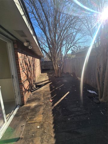 1202 Fawn Ridge Drive, Duncanville, TX 75137