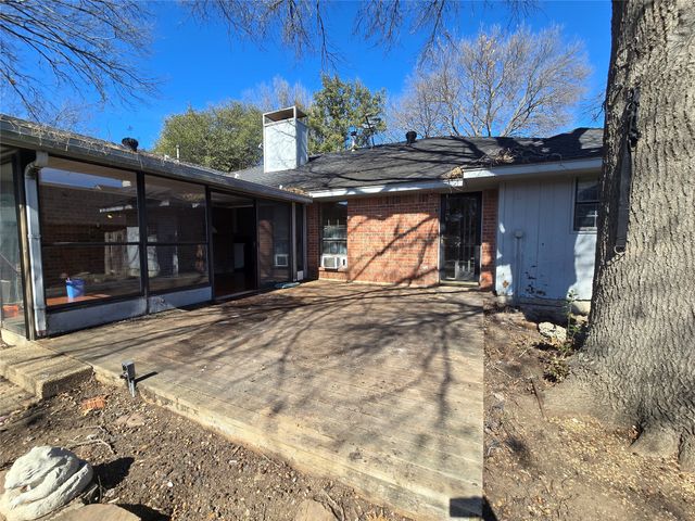 1202 Fawn Ridge Drive, Duncanville, TX 75137