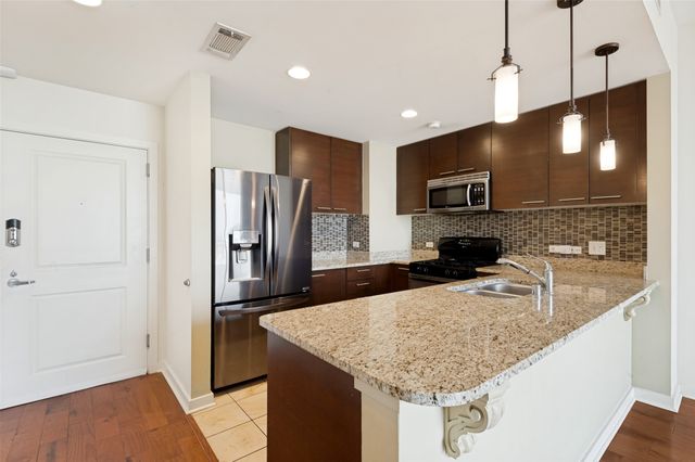 1200 Main Street 1703, Dallas, TX 75202