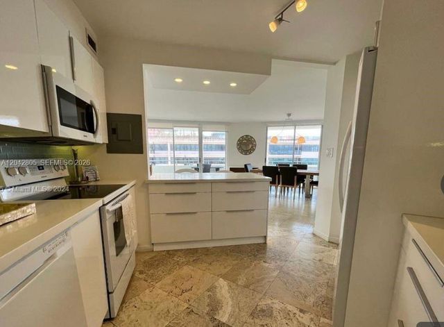 5161 E Collins Ave 1612, Miami Beach, FL 33140
