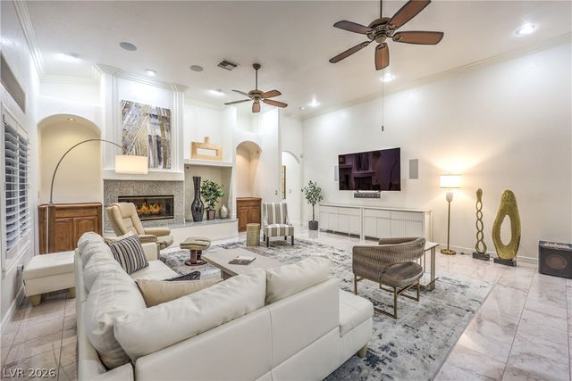 1941 Black Water Court, Las Vegas, NV 89117