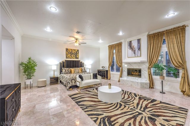 1941 Black Water Court, Las Vegas, NV 89117