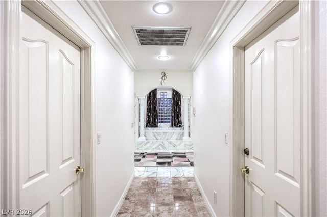 1941 Black Water Court, Las Vegas, NV 89117