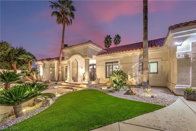 1941 Black Water Court, Las Vegas, NV 89117