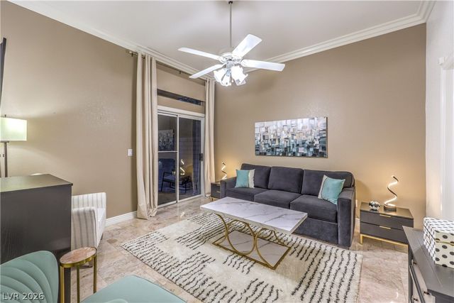 1941 Black Water Court, Las Vegas, NV 89117