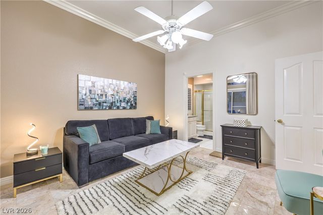 1941 Black Water Court, Las Vegas, NV 89117