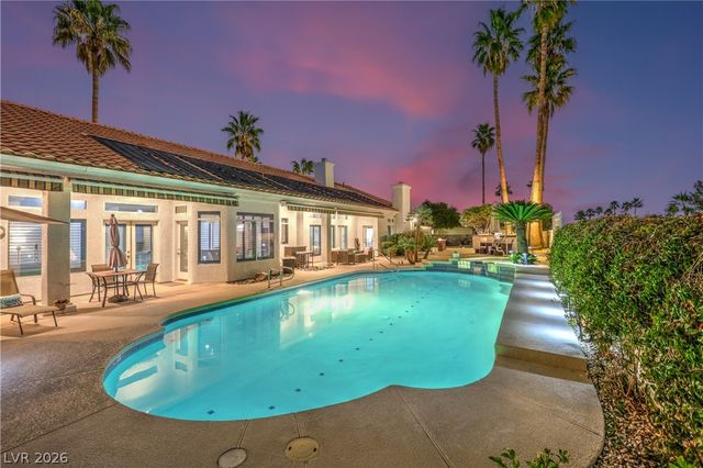 1941 Black Water Court, Las Vegas, NV 89117