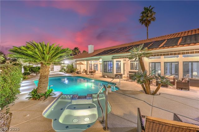 1941 Black Water Court, Las Vegas, NV 89117