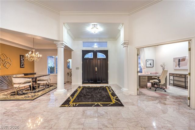 1941 Black Water Court, Las Vegas, NV 89117