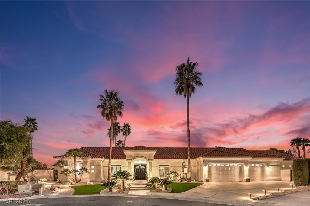 1941 Black Water Court, Las Vegas, NV 89117