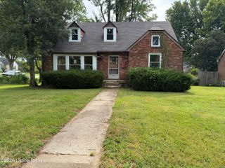 221 Don Allen Rd, Louisville, KY 40207