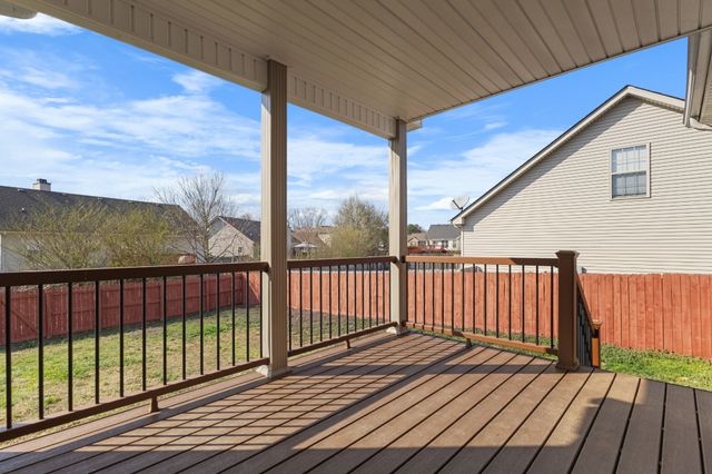 620 Wolfchase Dr, Clarksville, TN 37042