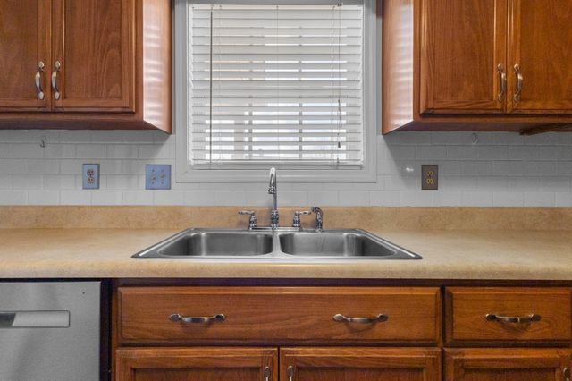 620 Wolfchase Dr, Clarksville, TN 37042