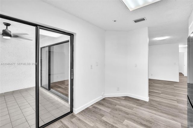 3405 Emerald Oaks Drive 207, Hollywood, FL 33021