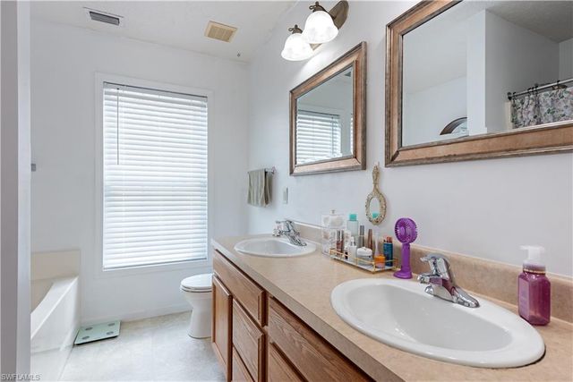 481 Leawood CIR, Naples, FL 34104