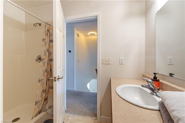481 Leawood CIR, Naples, FL 34104