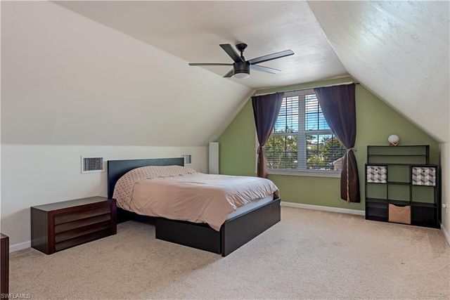 481 Leawood CIR, Naples, FL 34104