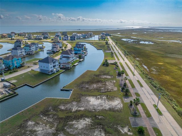 43 Shell Key, Hitchcock, TX 77563
