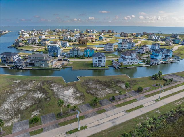 43 Shell Key, Hitchcock, TX 77563