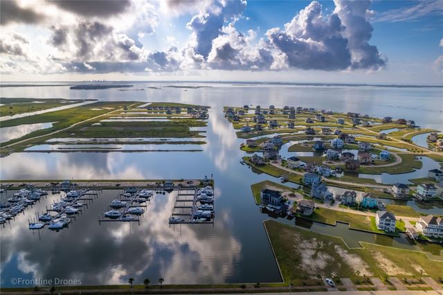 43 Shell Key, Hitchcock, TX 77563