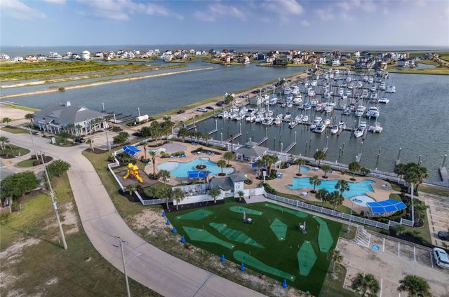 43 Shell Key, Hitchcock, TX 77563