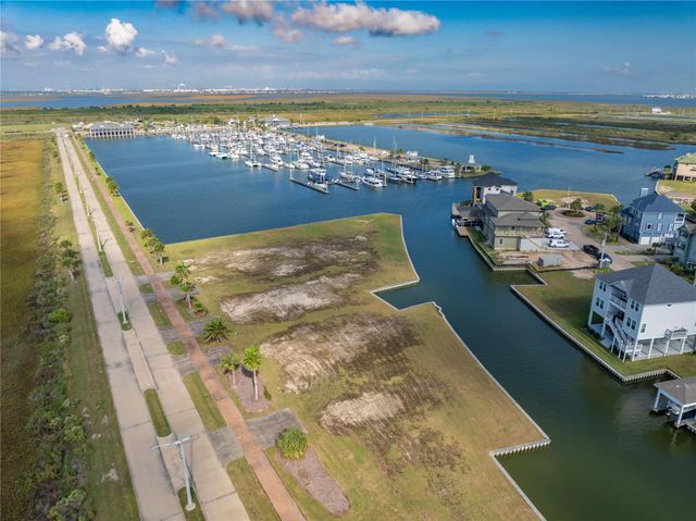 43 Shell Key, Hitchcock, TX 77563