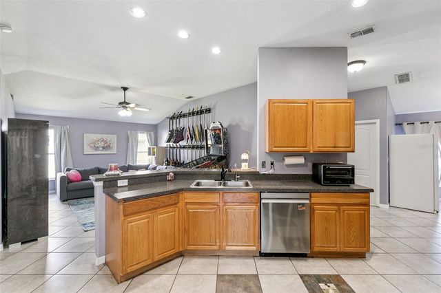 10644 CEDAR FOREST CIRCLE, Clermont, FL 34711