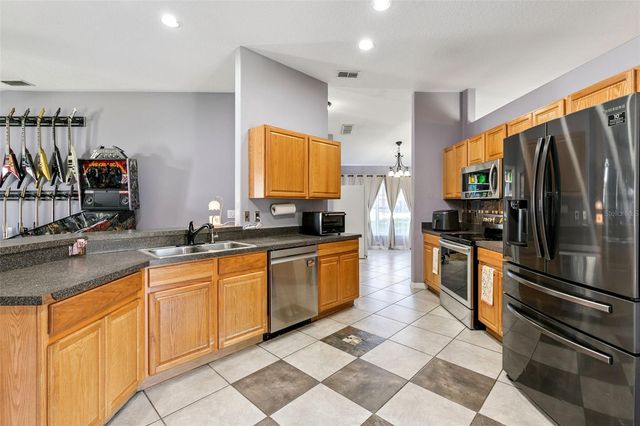 10644 CEDAR FOREST CIRCLE, Clermont, FL 34711