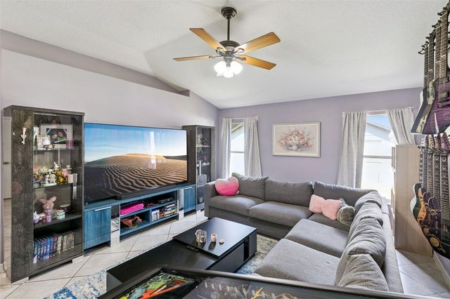 10644 CEDAR FOREST CIRCLE, Clermont, FL 34711