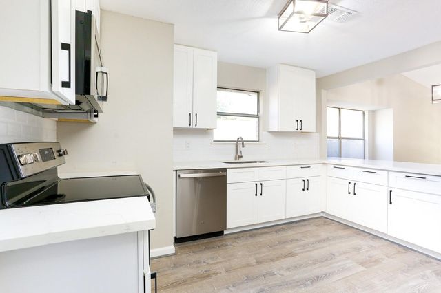 3305 Morning Drive, Schertz, TX 78108