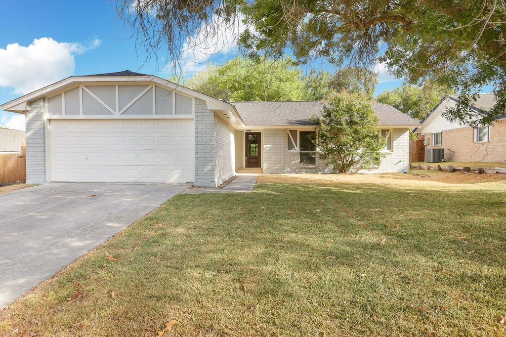 3305 Morning Drive, Schertz, TX 78108