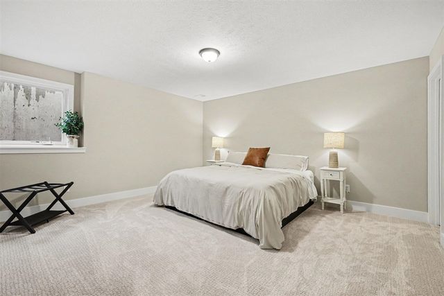 3899 Autumn Acres Drive, Rockford, MI 49341