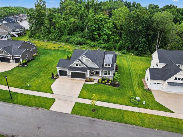 3899 Autumn Acres Drive, Rockford, MI 49341