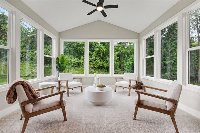 3899 Autumn Acres Drive, Rockford, MI 49341