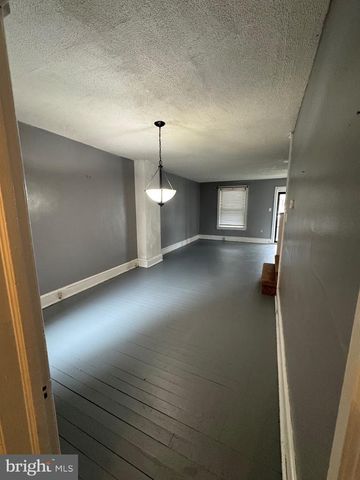 322 CHARLES ST, Coatesville, PA 19320