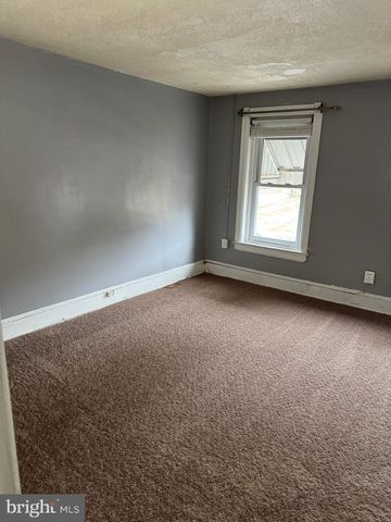 322 CHARLES ST, Coatesville, PA 19320