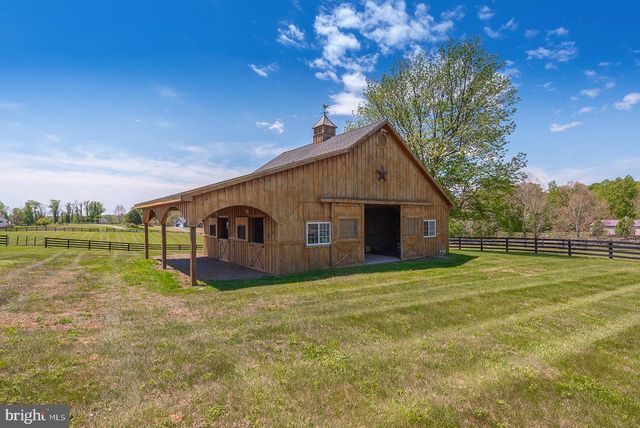 5265 BEAR HOLLOW LN, Amissville, VA 20106